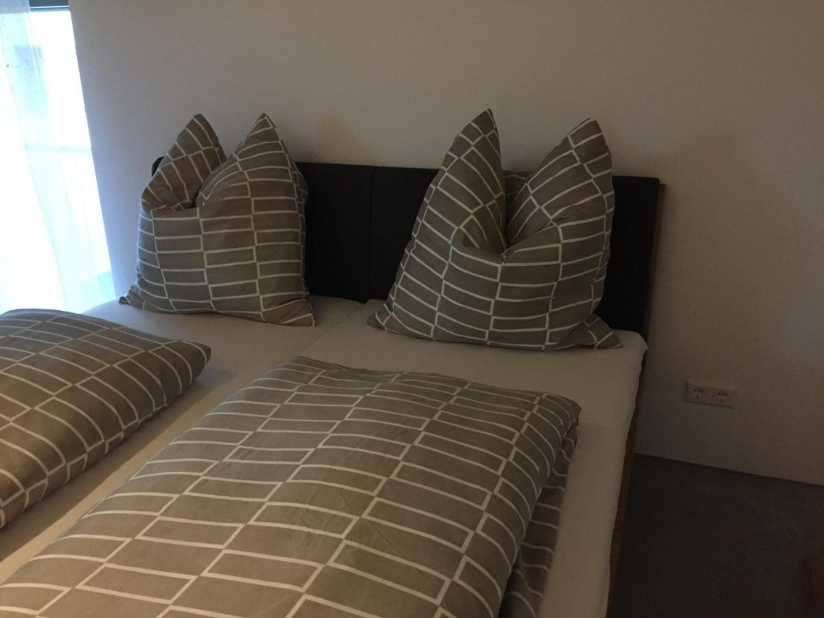 Ferien- Und Winzerhof Simon Apartment Фрайбург Екстериор снимка